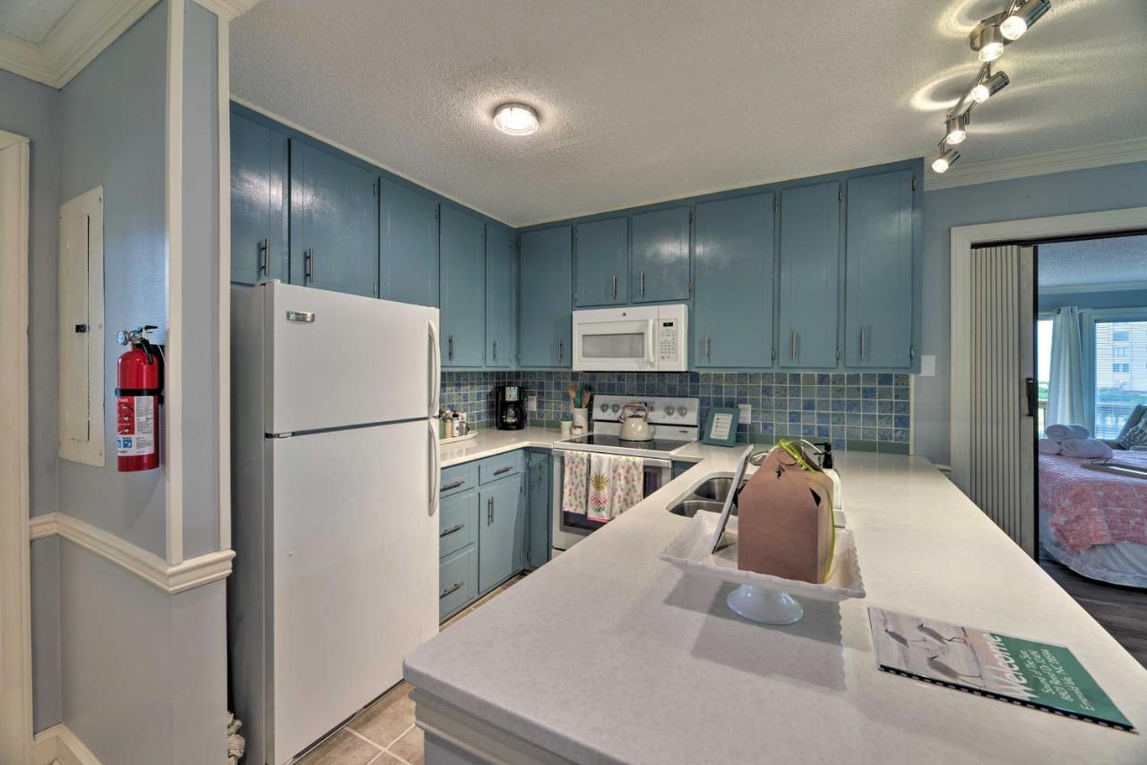 Bright Emerald Isle Condo With Private Beach Access! Bagian luar foto